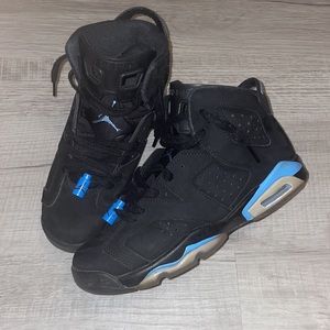 Jordan Retro 6 UNC Sneakers